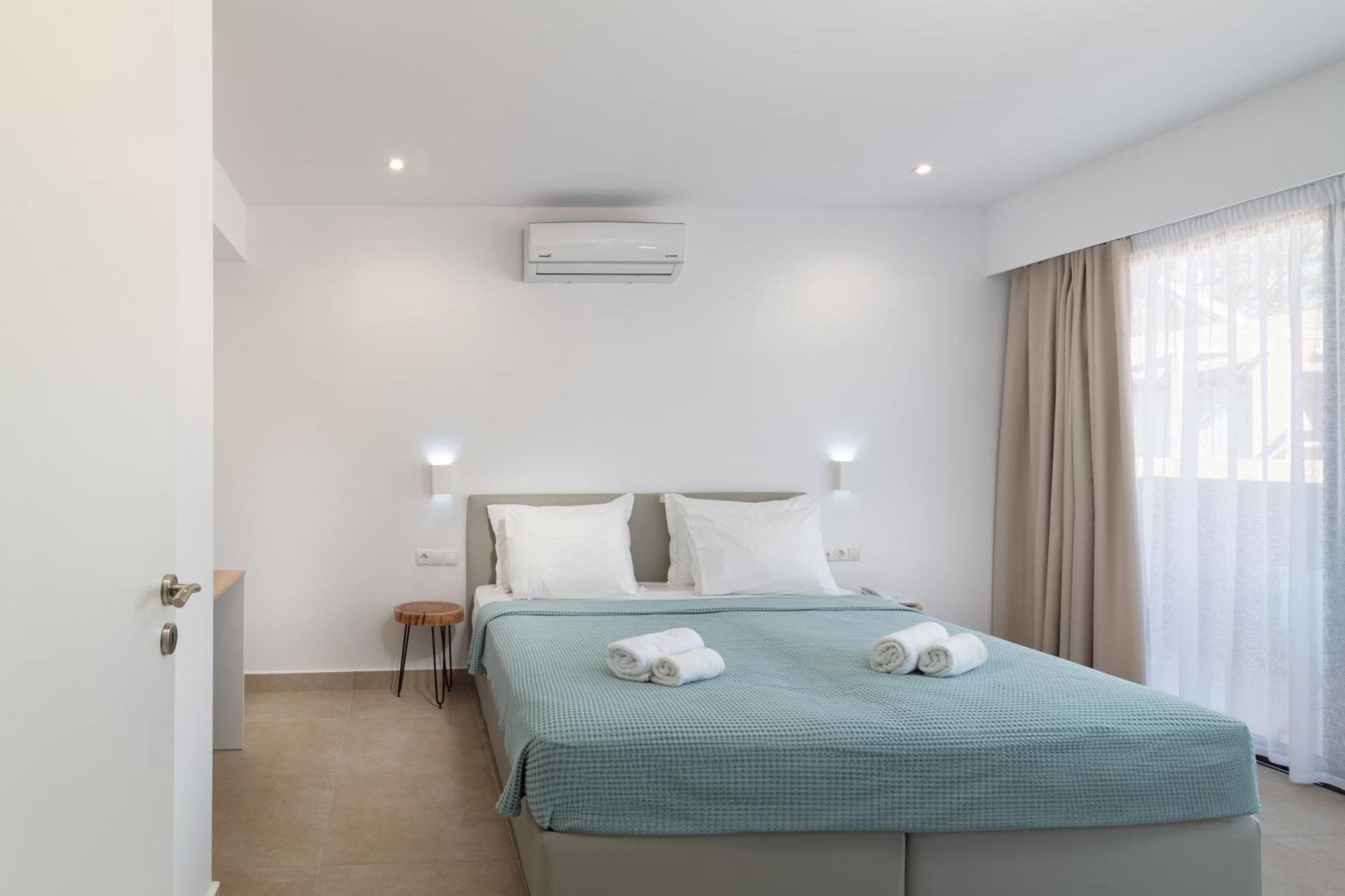 Golden Bee Lifestyle Hotel Stalís Ngoại thất bức ảnh
